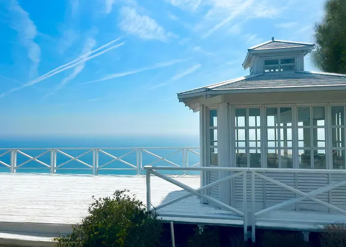 Luxury Lighthouse Golf *